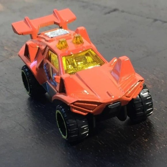 Ornge Car Action Figure Toy - Picture 5 of 6